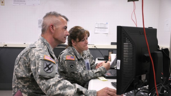 美国陆军开始部署升级windows10系统.jpg
