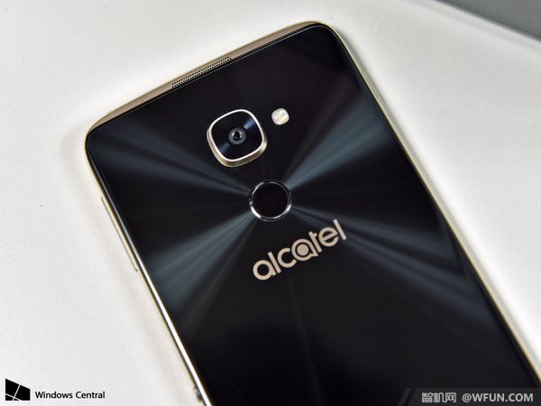 Alcatel Idol 4S开箱：惊艳的Win10 Mobile实力派6.jpg